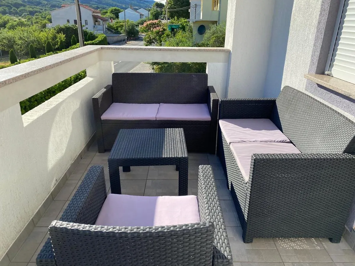 Apartments Anna II Baška